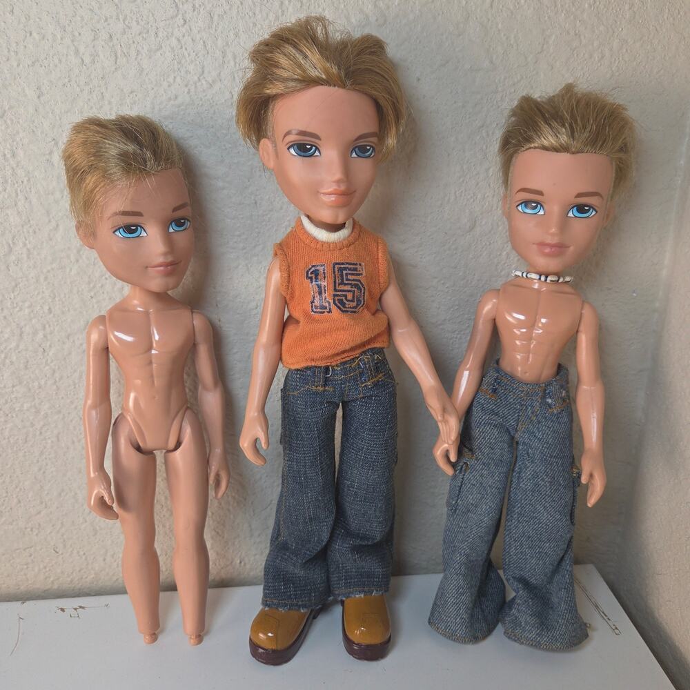 Bratz Boyz Cameron Bundle - 3 dolls + clothes/shoes
